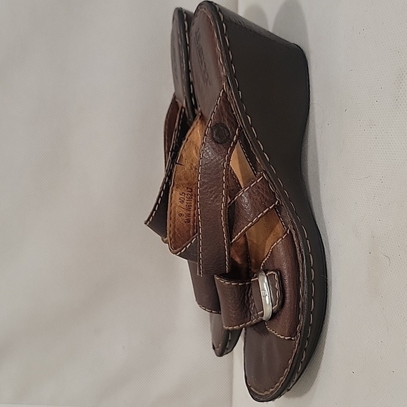 BORN BROWN LEATHER 2-1/2" WEDGE HEEL SANDAL (sz 9) - Picture 3 of 8
